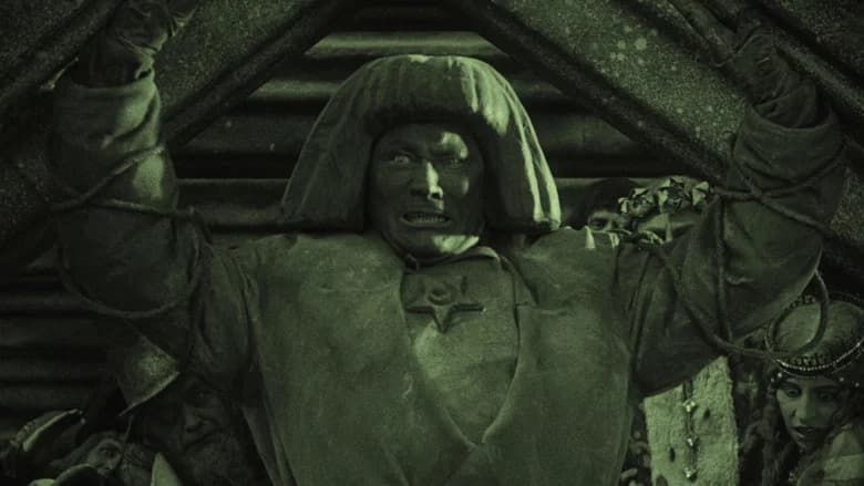 The Golem: How He Came into the World still 6